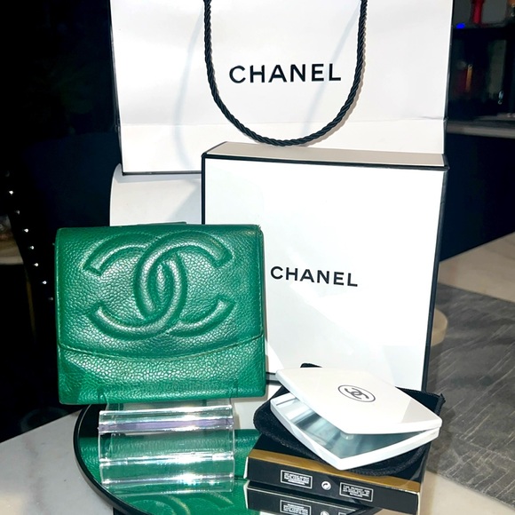 AUTHENTIC CHANEL CAVAIR COMPACT BIFOLD WALLET BUNDLE - Picture 1 of 16